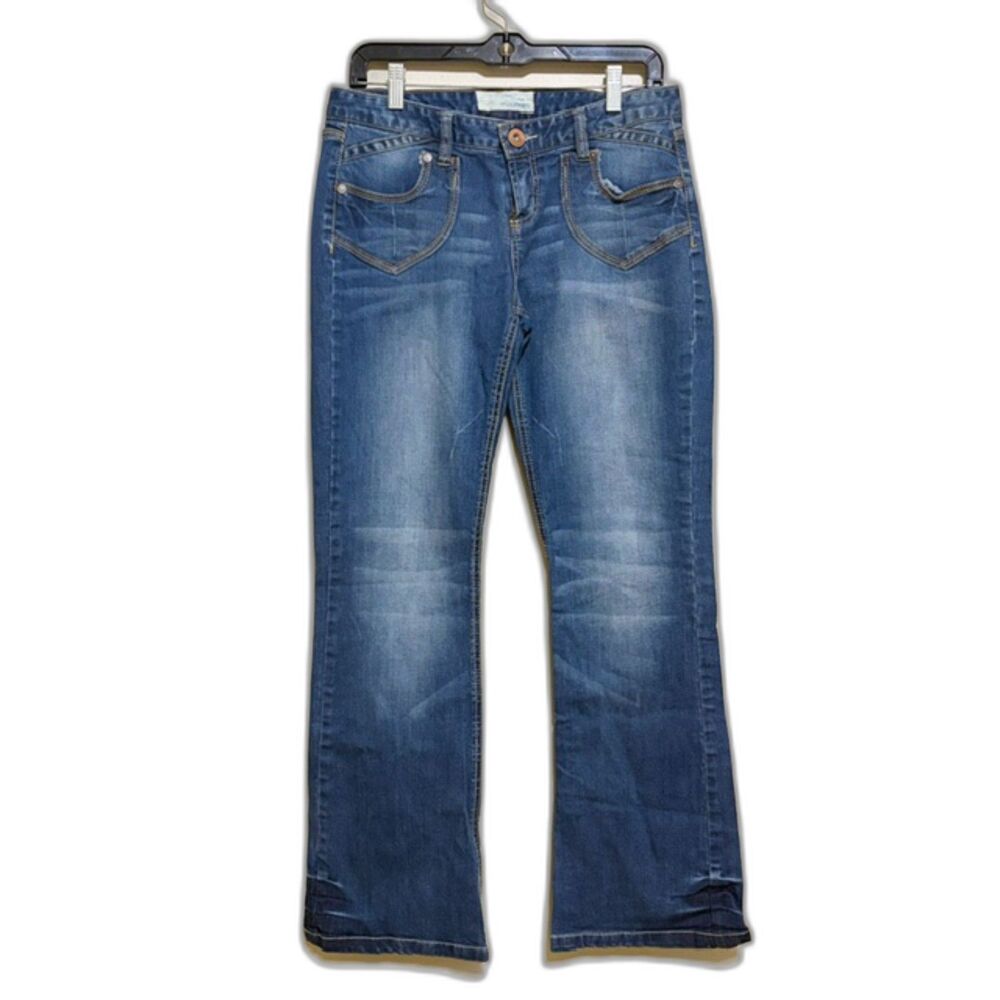 Maurices Womens 7/8 Medium Wash Stretch Bootcut Jeans Embroidered Pockets